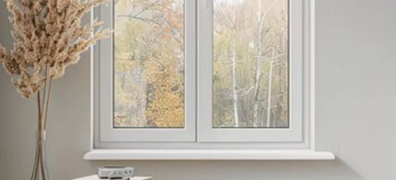 Vinyl Window Stool in Leesburg, FL